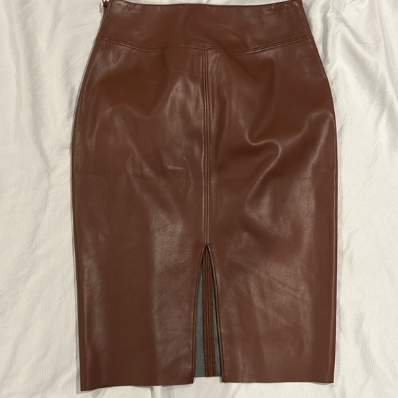 Express Faux Leather Skirt - Picture 4 of 6